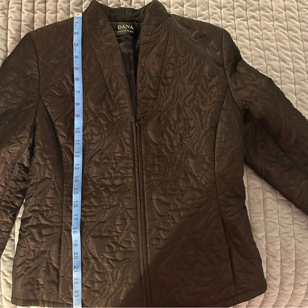 Dana‎ Buchman brown/black iridescent quilted zip jacket. Size 8